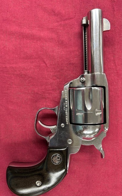 RUGER New Vaquero .45 ACP