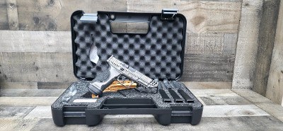 SMITH & WESSON PERFORMANCE CENTER M&P9 M2.0 COMPETITOR METAL (HOLOSUN PACKAGE) 9MM LUGER (9x19 PARA)