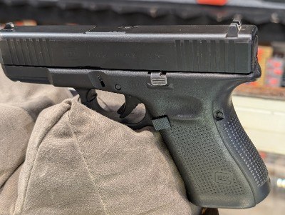 GLOCK 19 GEN 5 9MM LUGER (9x19 PARA)
