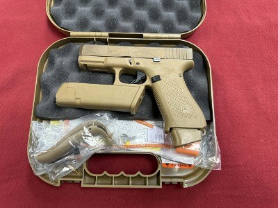 GLOCK G19X GEN5 PEANUT BUTTER COLOR FDE 9MM LUGER (9x19 PARA)