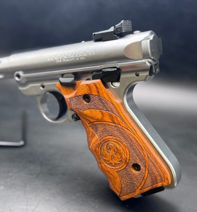 RUGER MARK IV HUNTER .22 LR - Image 3 of 3