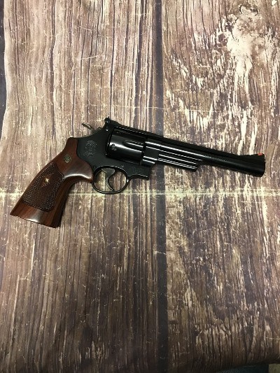 SMITH & WESSON 29-10 .44 MAGNUM