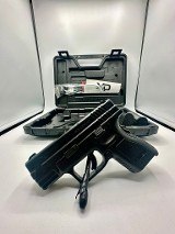 SPRINGFIELD ARMORY XD .40 S&W - 1 of 3
