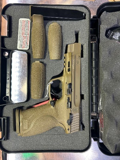 SMITH & WESSON M&P9 2.0 FDE 9MM LUGER (9X19 PARA)