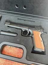 EAA WITNESS HUNTER 10MM - 2 of 3