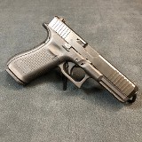 GLOCK 17 GEN 5 9MM LUGER (9x19 PARA) - 2 of 3