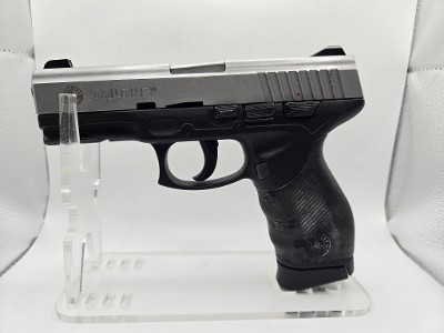 TAURUS PT 24/7 .40 CALIBER
