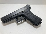 GLOCK G22 GEN 3.40 S&W - 1 of 3
