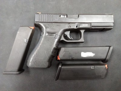 GLOCK G17 GEN 4 9MM LUGER (9x19 PARA)