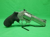 TAURUS TRACKER .44 MAGNUM - 2 of 3