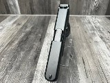 GLOCK 22 GEN 5 40 Smith & Wesson - 3 of 3