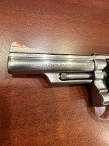 SMITH & WESSON 66-2 .357 MAG - 2 of 3