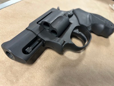 TAURUS 85 .38 SPL - Image 2 of 3