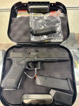 GLOCK G17L GEN 5 MOS 9MM LUGER (9X19 PARA) - 1 of 2