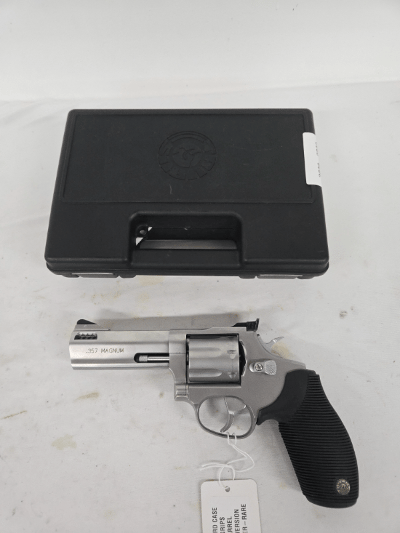 TAURUS M627 Stainless w/Hard Case .357 MAG - Image 1 of 3
