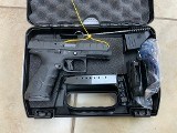 BERETTA APX 9MM LUGER (9x19 PARA) - 1 of 3