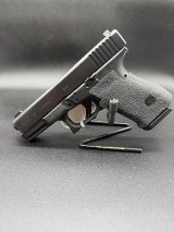 GLOCK 19 9MM LUGER (9x19 PARA) - 1 of 3