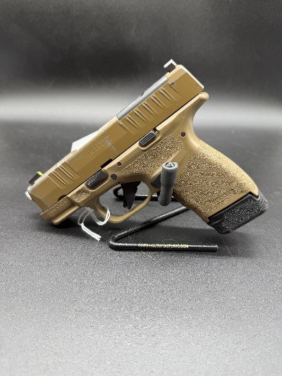 SPRINGFIELD ARMORY HELLCAT 9MM LUGER (9x19 PARA) - Image 1 of 3