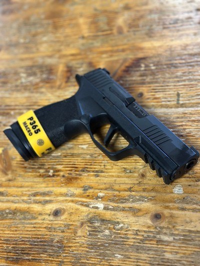 SIG SAUER P365 X-MACRO 9MM LUGER (9X19 PARA) - Image 1 of 2