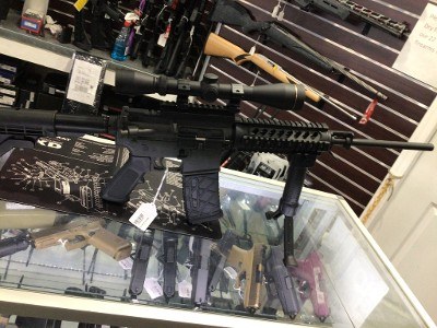 BUSHMASTER Carbon 15 5.56X45MM NATO - Image 1 of 3