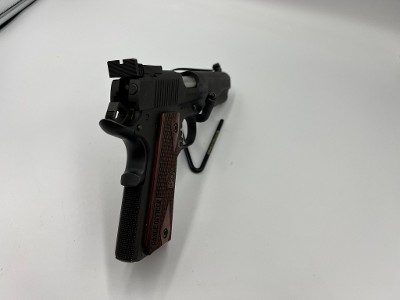 SPRINGFIELD ARMORY 1911 RANGE OFFICER.45 ACP - Image 2 of 3