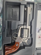 RUGER NEW MODEL SUPER BLACKHAWK .44 MAGNUM - 1 of 3