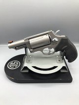 TAURUS THE JUDGE .45lc / .410 - 2 of 3