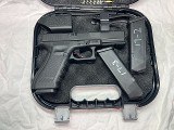 GLOCK G17 GEN 4 9MM LUGER (9x19 PARA) - 1 of 3
