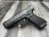 GLOCK 17 GEN 5 9MM LUGER (9x19 PARA) - 1 of 3