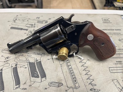 CHARTER ARMS BULLDOG .44 S&W SPECIAL - Image 1 of 3