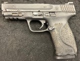 SMITH & WESSON M&P 9 M2.0 Carry and Range Kit 9MM LUGER (9X19 PARA) - 2 of 3