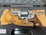 SMITH & WESSON 629 PERFORMANCE .44 MAGNUM - 1 of 2
