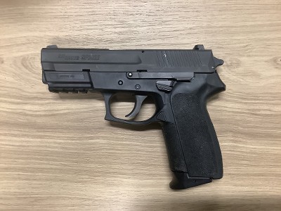 SIG SAUER SP2022 9MM LUGER (9x19 PARA)