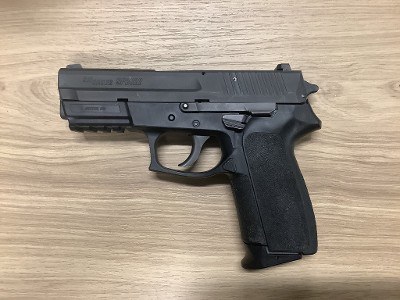 SIG SAUER SP2022 9MM LUGER (9x19 PARA)