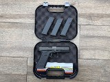 GLOCK G22 GEN 5 .40 S&W - 1 of 3