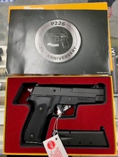 SIG SAUER P226 9MM LUGER (9X19 PARA)