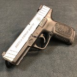 SMITH & WESSON SD40 VE 40 Smith & Wesson - 2 of 2