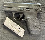 SMITH & WESSON M & P 9 Shield 9MM LUGER (9x19 PARA) - 1 of 2
