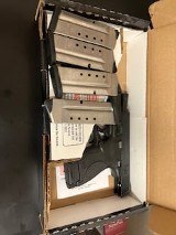 SMITH & WESSON M&P40 SHIELD .40 S&W - 1 of 3
