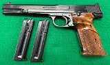 SMITH & WESSON MODEL 41 .22 LR - 2 of 3