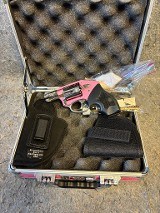 CHARTER ARMS THE CHIC LADY .38 SPL - 2 of 3