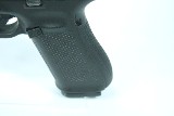 GLOCK 22 GEN 5 (PA225S203) 40 Smith & Wesson - 3 of 3