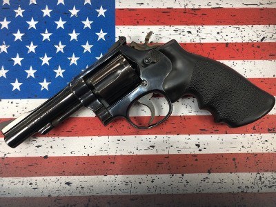 SMITH & WESSON 15-2 .38 SPL - Image 1 of 2