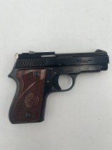UNIQUE ARMES FRANCE model l .22 LR - 2 of 3