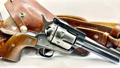 RUGER NEW MODEL BLACKHAWK 357 (0306) .357 MAG - Image 1 of 3
