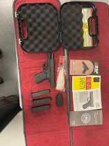 GLOCK G23 GEN 4 .40 S&W - 1 of 3