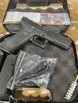 GLOCK G22 GEN 5 .40 S&W - 3 of 3