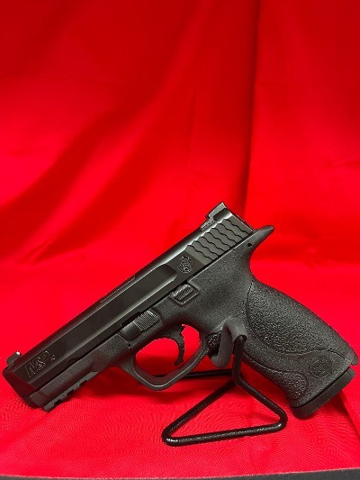 SMITH & WESSON M&P 40 .40 S&W - Image 1 of 3