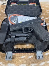 GLOCK G22 GEN 5 .40 S&W - 1 of 3