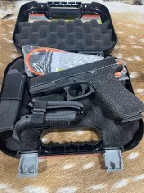 GLOCK G22 GEN 5 .40 S&W - 2 of 3